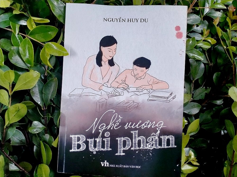 Khi CEO công nghệ ra sách về tình thầy trò mang tên ‘Nghề vương bụi phấn’ CEO công nghệ ra sách ‘Nghề vương bụi phấn’ về tình thầy trò