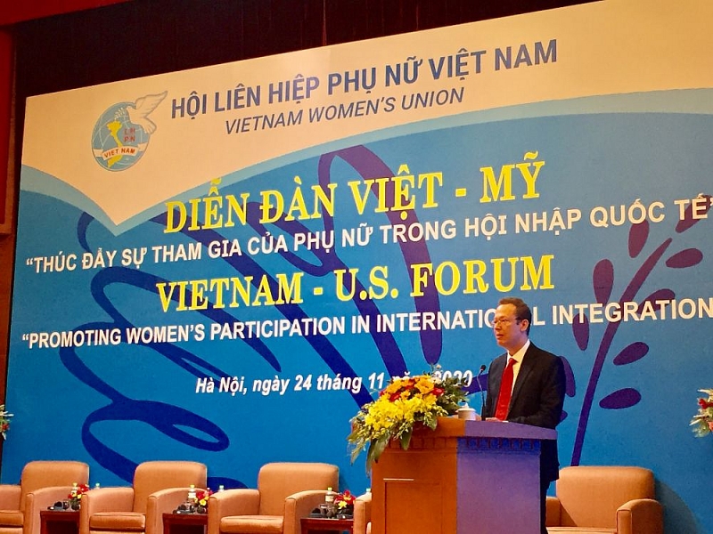 Thúc đẩy sự tham gia của phụ nữ trong hội nhập quốc tế