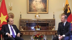 Chủ tịch nước Nguyễn Xuân Phúc đề nghị hợp tác nhiều mặt giữa bang Geneva và các địa phương của Việt Nam