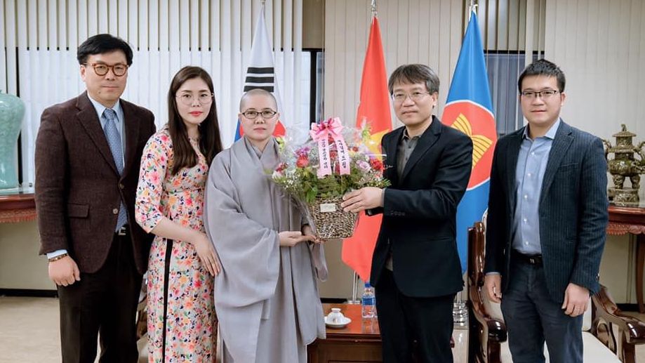 Đại sứ quán Việt Nam sát cánh cùng cộng đồng và bà con Phật tử Việt Nam tại Hàn Quốc