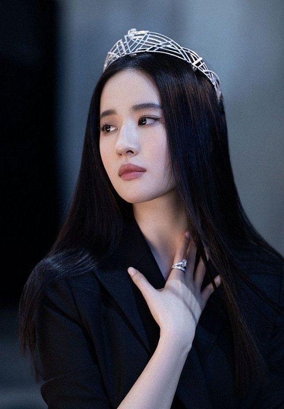 Diễn viên Lưu Diệc Phi tái xuất với hình ảnh đầy ấn tượng Diễn viên Lưu Diệc Phi tái xuất với hình ảnh đầy ấn tượng