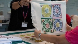 Triển lãm 'Gạch nối' và những sáng tạo từ nền tảng văn hóa dệt thổ cẩm