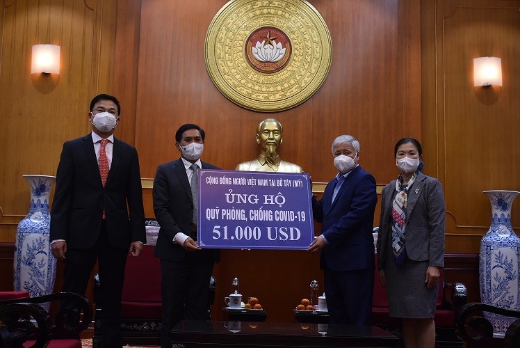 Người Việt Nam ở nước ngoài tiếp tục cho công tác phòng, phòng dịch Covid-19 ở trong nước Người Việt Nam ở nước ngoài tiếp tục cho công tác phòng, phòng dịch Covid-19 ở trong nước