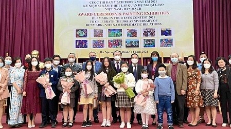 Trao giải cuộc thi vẽ tranh Đan Mạch trong mắt em 2021