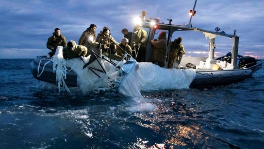 Trung Quốc đòi khinh khí cầu bị bắn hạ