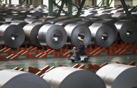 eu nghi ngo ve kha nang ngan can duoc my ap thue nhom va thep