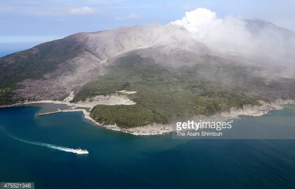 Tàu do thám Trung Quốc "vô tình đi qua" lãnh hải Nhật Bản