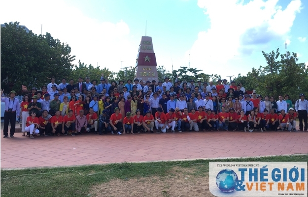 (Tin ảnh) Hành trình đưa kiều bào thăm Trường Sa năm 2019