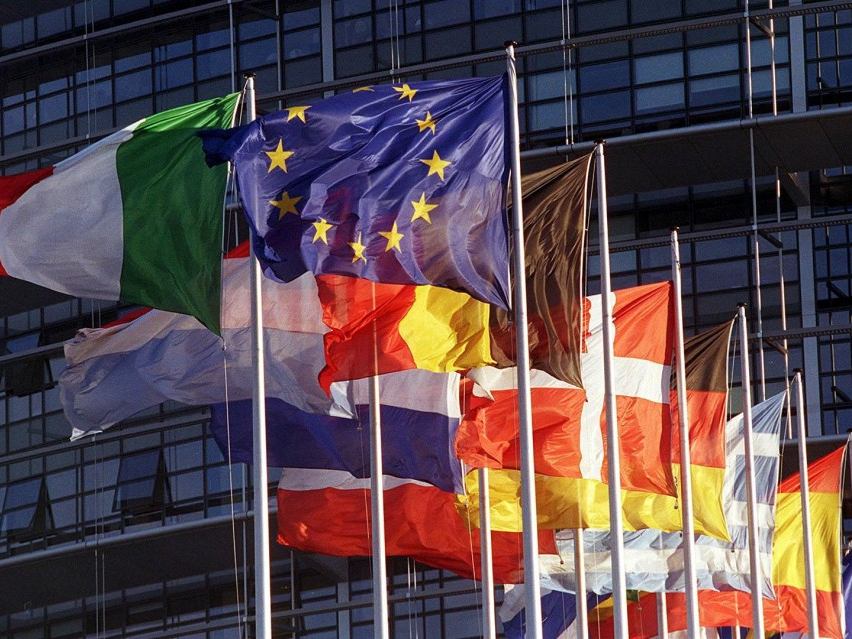 EU bắt đầu hoạt động với 27 thành viên