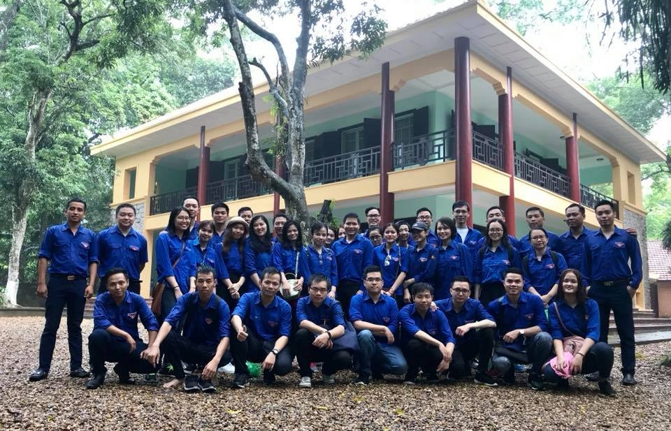 Đoàn thanh niên Bộ về nguồn tại Khu di tích K9 – Đá Chông