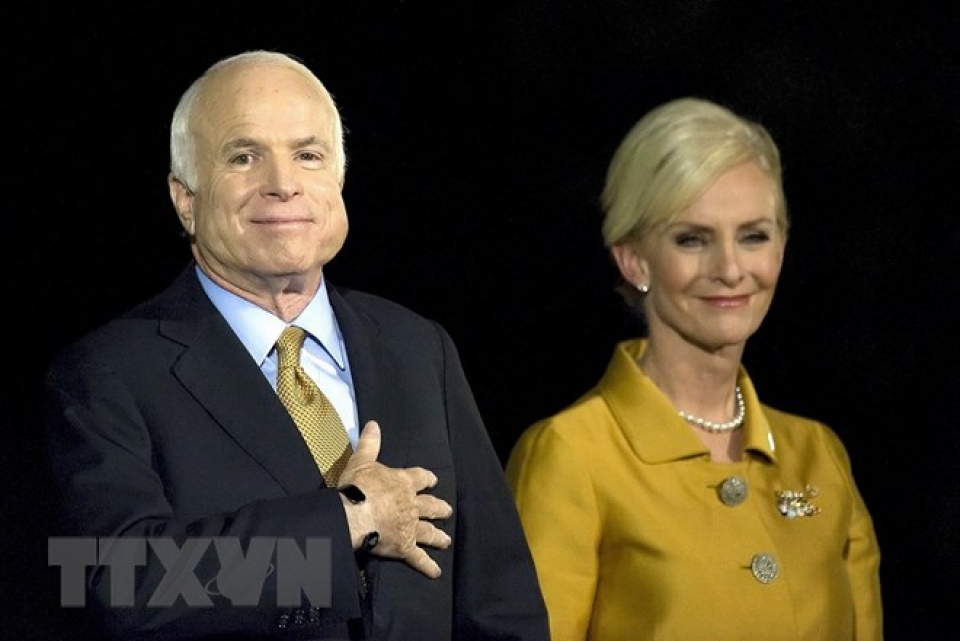 John McCain - Người đóng góp lớn cho quan hệ tốt đẹp Việt-Mỹ john mccain nguoi dong gop lon cho quan he tot dep viet my