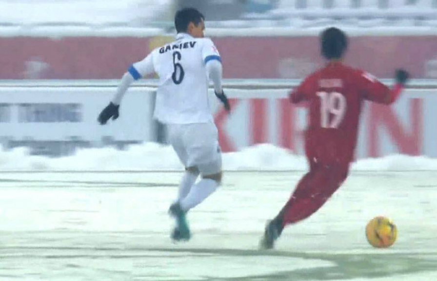 Phụ kiện mà U23 Việt Nam mang ra sân trong trận hôm nay có gì?