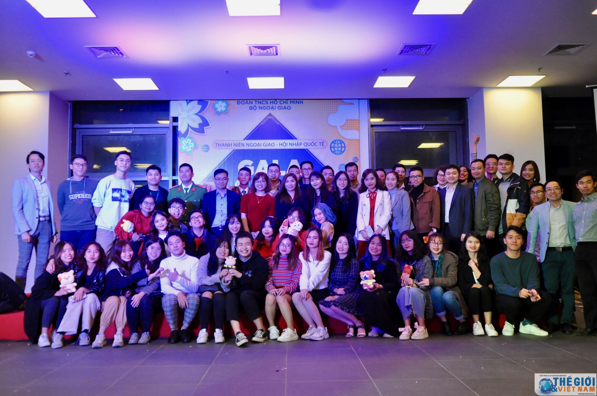 thanh nien ngoai giao han hoan don nam moi tai gala chao xuan 2020