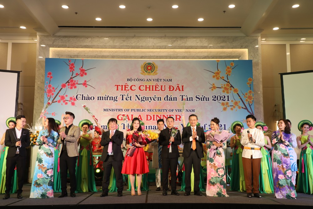 Bộ Công an gặp mặt các Cơ quan đại diện nước ngoài tại Việt Nam Bộ Công an gặp mặt các Cơ quan đại diện nước ngoài tại Việt Nam