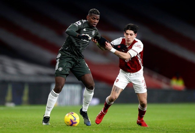 Arsenal và Man Utd đã có trận đấu 'ăn miếng trả miếng', nhưng lại chỉ hoà trong tiếc nuối.