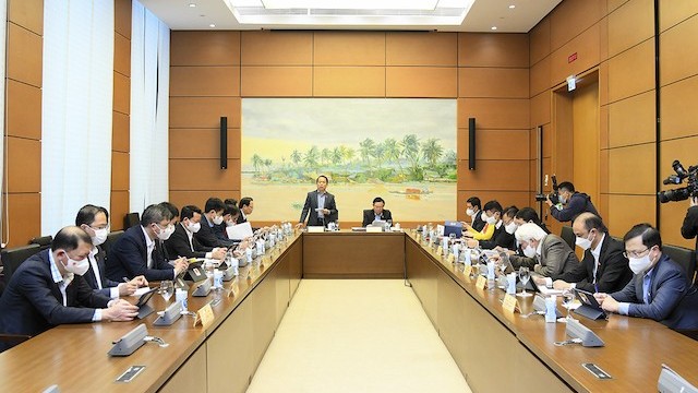 Hôm nay 7/1, Quốc hội thảo luận trực tuyến để lấy ý kiến về dự thảo cho 2 Nghị quyết