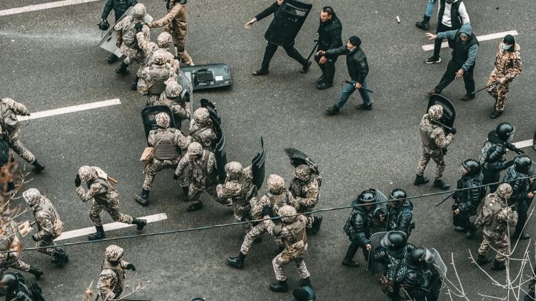 Sự kiện quốc tế nổi bật tuần qua 3-9/1: Kazakhstan căng như dây đàn; Phát hiện biến thể mới của SARS-CoV-2