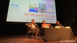 Bàn luận về thi ca và hội họa, tôn vinh các sáng tạo văn chương và nghệ thuật