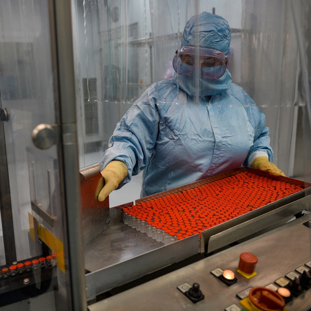 Việc tự sản xuất được vaccine phòng Covid-19 sẽ mang lại nhiều lợi ích cho Cuba, quốc gia đang bị cô lập bởi các lệnh trừng phạt từ Mỹ. (Nguồn: New York Times)