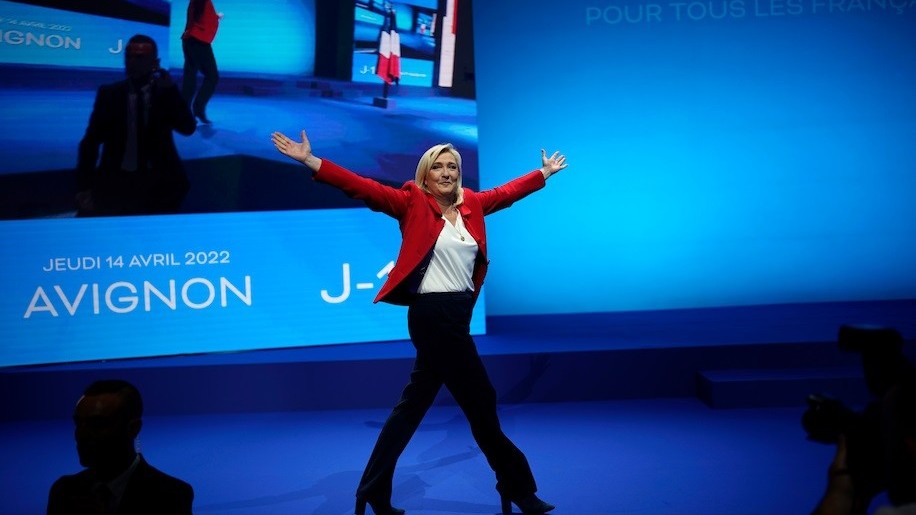 Bầu cử tổng thống Pháp: Ứng viên cực hữu Marine Le Pen và màn 'lột xác' ngoạn mục