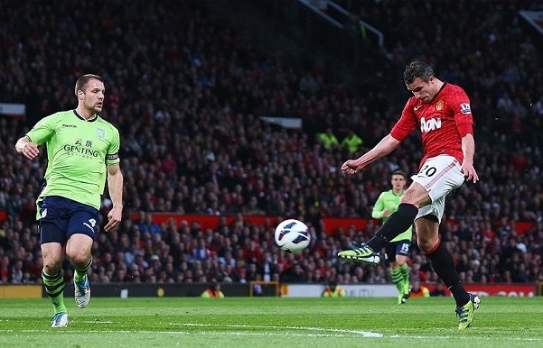 Tim bạn có loạn nhịp như khi thủ môn thấy Robin van Persie chạm bóng?