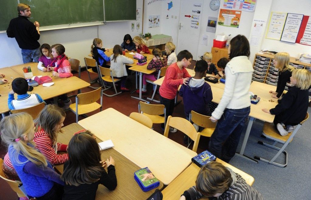 Tranh cãi chưa hồi kết: Liệu Covid-19 có ngầm lây lan ở trẻ em?