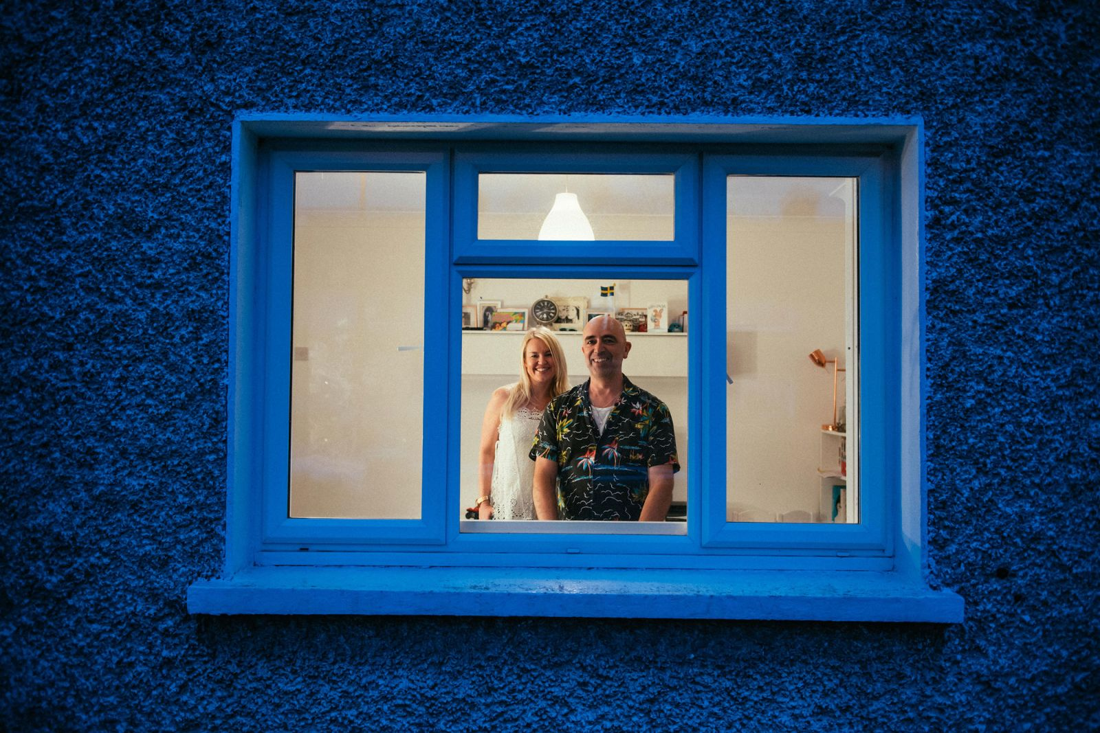 covid 19 cuoc song dang sau nhung khung cua so thoi cach ly xa hoi