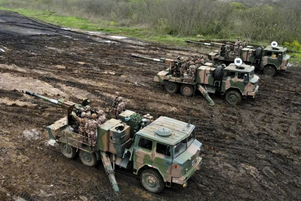 Dù áp dụng công nghệ hiện đại, quân đội Trung Quốc vẫn bị chê 'lỗi thời'. (Nguồn: SCMP)