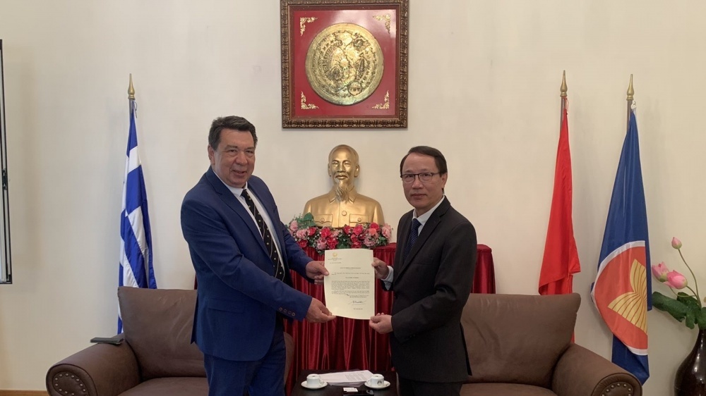 Trao quyết định bổ nhiệm Lãnh sự danh dự tại Piraeus, Hy Lạp