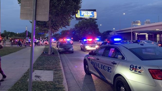 Lại xả súng ở Mỹ, nhiều trẻ vị thành niên bị thương