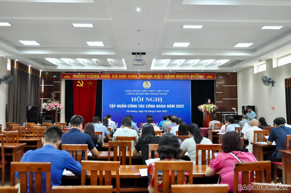 Toàn cảnh Hội nghị.