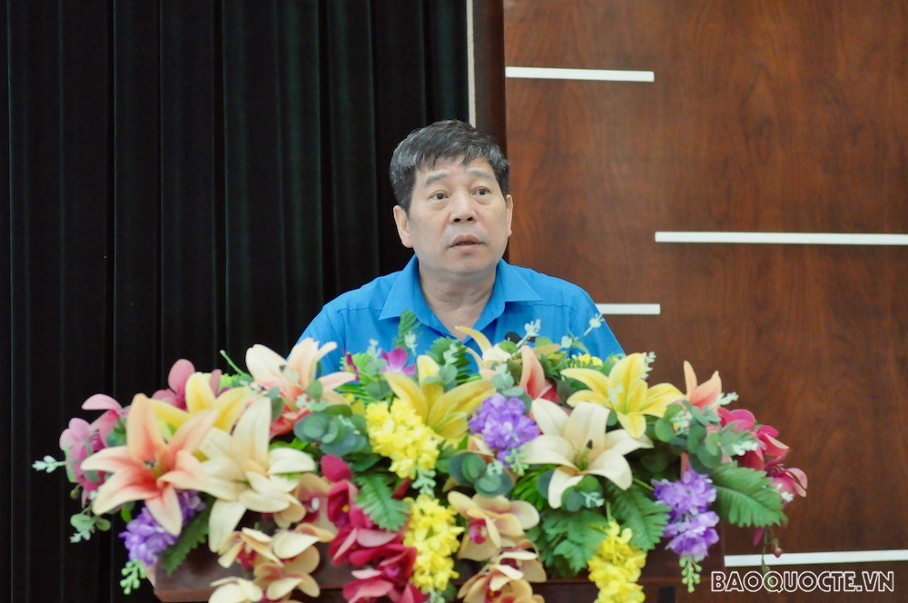 Đ/c Nguyễn Văn Đông, Ủy viên Ban Chấp hành Tổng Liên đoàn Lao động Việt Nam, Phó Chủ tịch Thường trực Công đoàn Viên chức Việt Nam đã tham dự với tư cách vừa là đại diện Lãnh đạo Công đoàn viên chức Việt Nam vừa là báo cáo viên của Hội nghị tập huấn 