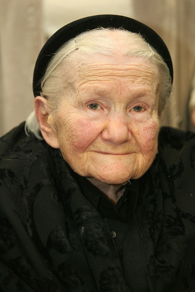 Irena Sendler - Người phụ nữ cứu sống 2.500 trẻ em Do Thái khỏi phát xít Đức irena sendler nguoi phu nu cuu song 2500 dua tre do thai khoi phat xit duc