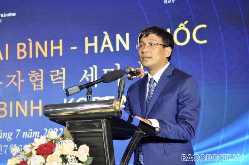 Thứ trưởng Thường trực Bộ Ngoại giao Nguyễn Minh Vũ hoan nghênh và đánh giá cao tỉnh Thái Bình đã chủ động, tích cực lên ý tưởng và phối hợp với Bộ Ngoại giao để tổ chức Hội nghị hôm nay. (Ảnh: Duy Quang)