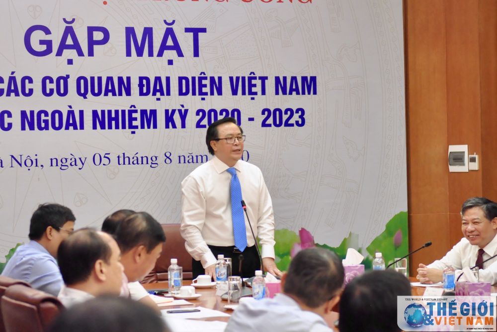 doan truong co quan dai dien viet nam o nuoc ngoai nhiem ky 2020 2023 lam viec voi ban doi ngoai trung uong