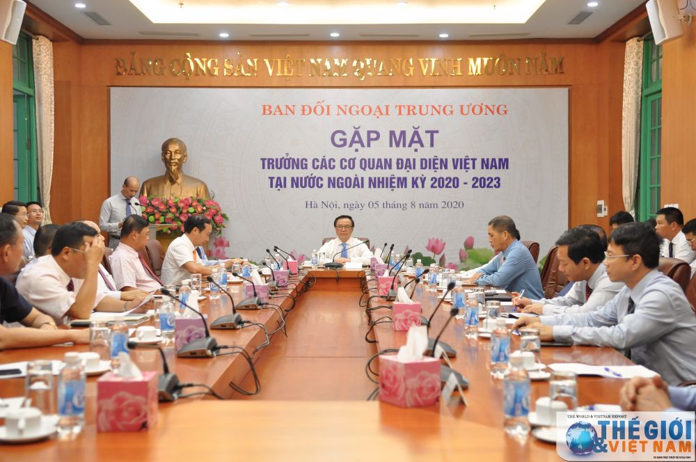 doan truong co quan dai dien viet nam o nuoc ngoai nhiem ky 2020 2023 lam viec voi ban doi ngoai trung uong