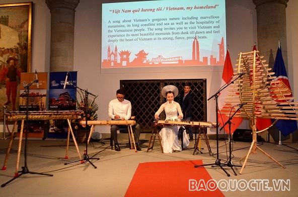 Việt Nam-Thụy Sỹ: Tình hữu nghị bền chặt, quan hệ hợp tác tiềm năng Việt Nam-Thụy Sỹ: Tình hữu nghị bền chặt, quan hệ hợp tác tiềm năng