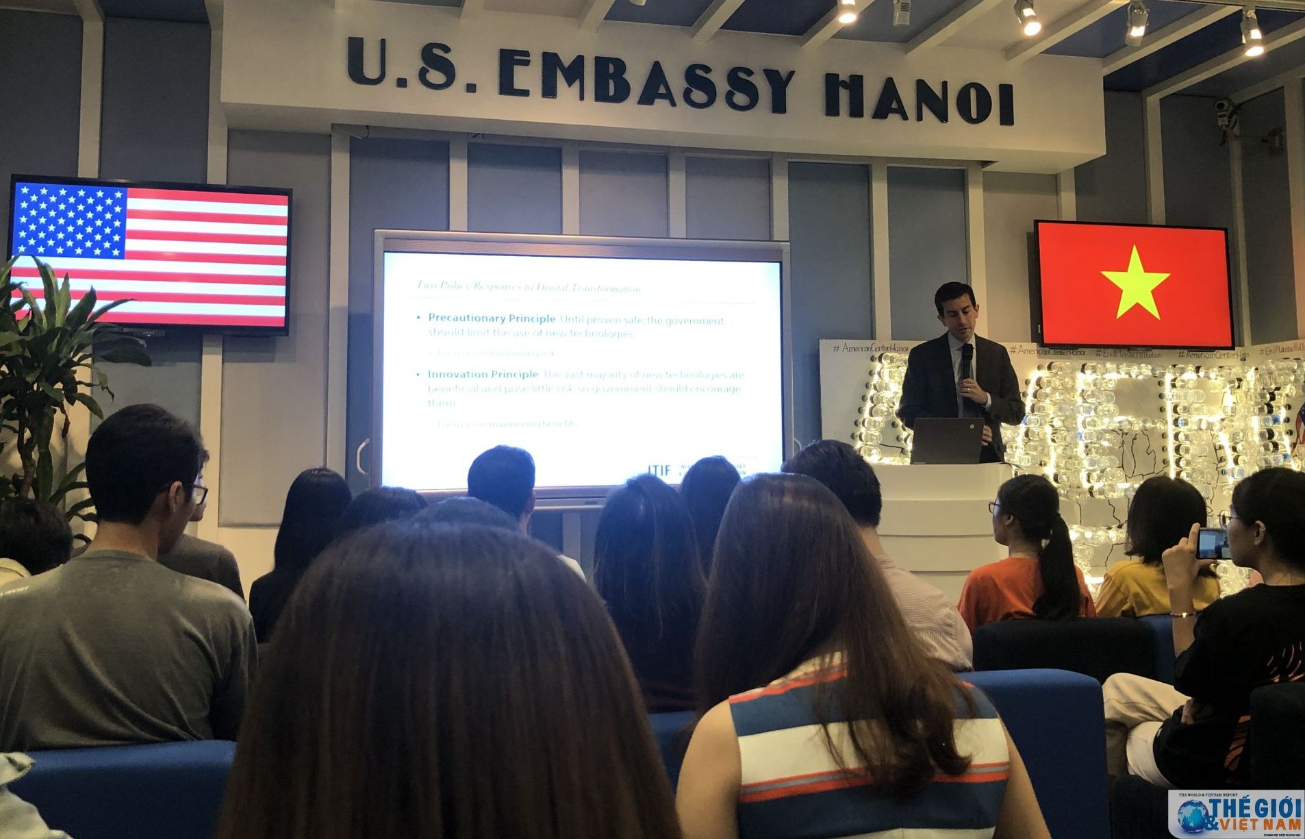 Chuyên gia Hoa Kỳ chia sẻ cách quản lý rủi ro trong quá trình số hóa mà không cản trở đổi mới sáng tạo