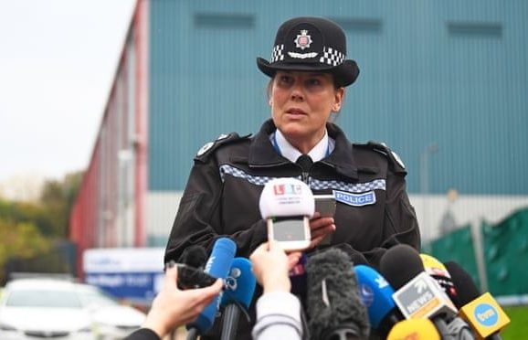 Vụ 39 thi thể trong xe tải ở Anh: Đối tượng bị bắt giữ tại Ireland là đầu mối điều tra quan trọng