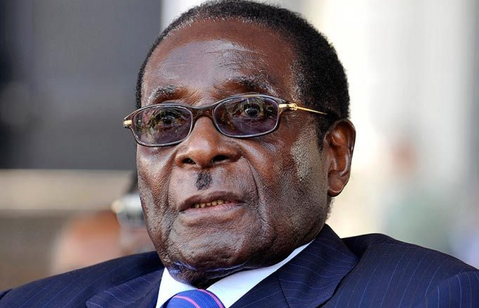 Tổng thống Zimbabwe và vợ đang bị quân đội tạm giữ