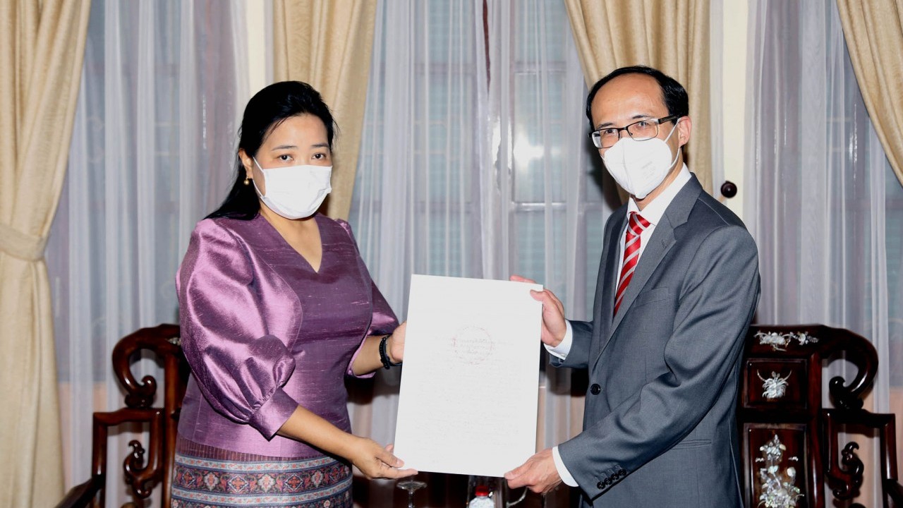 Trao Giấy chấp nhận Lãnh sự cho Tổng lãnh sự Thái Lan tại TP. Hồ Chí Minh