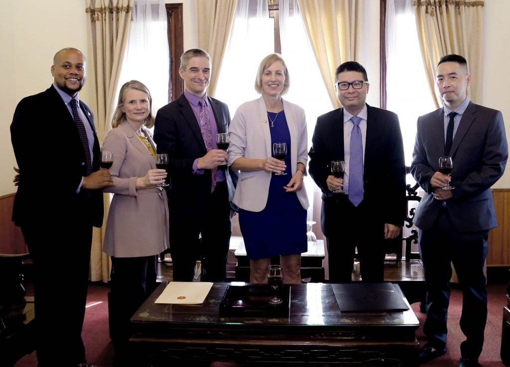 Trao Giấy chấp nhận lãnh sự cho Tổng Lãnh sự Mỹ tại TP. Hồ Chí Minh