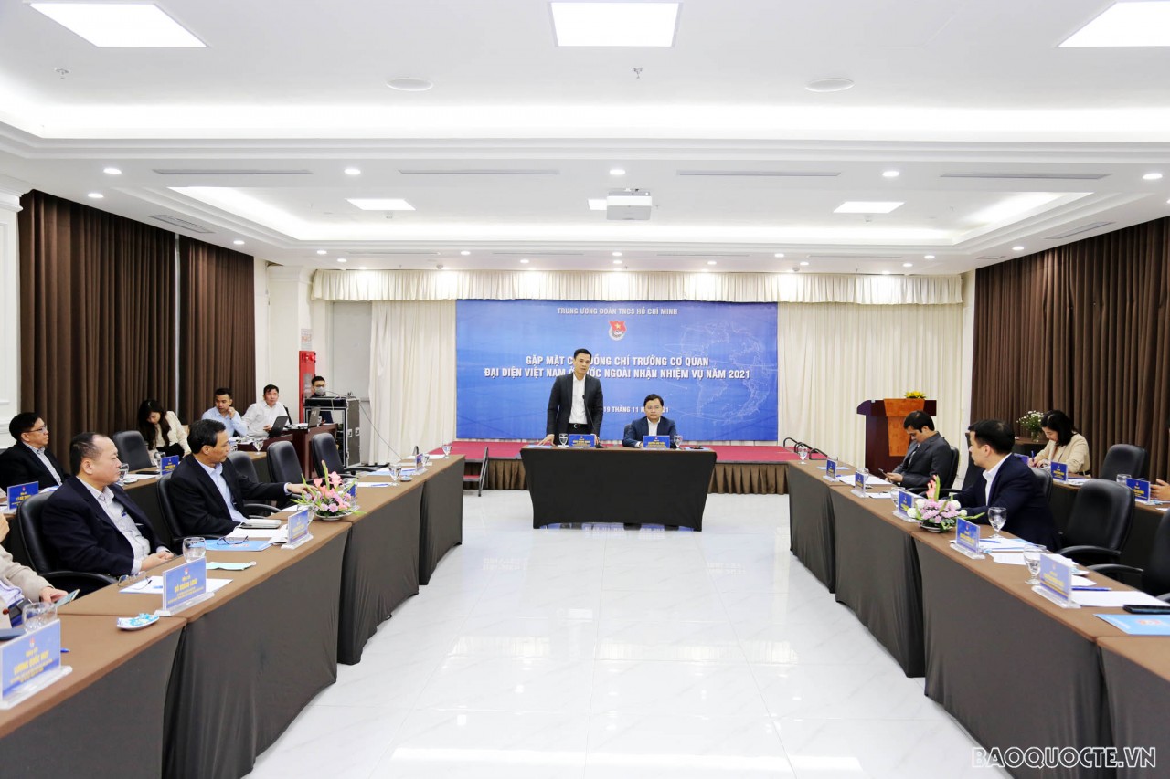 Đoàn trưởng các cơ quan đại diện Việt Nam làm việc với Trung ương Đoàn