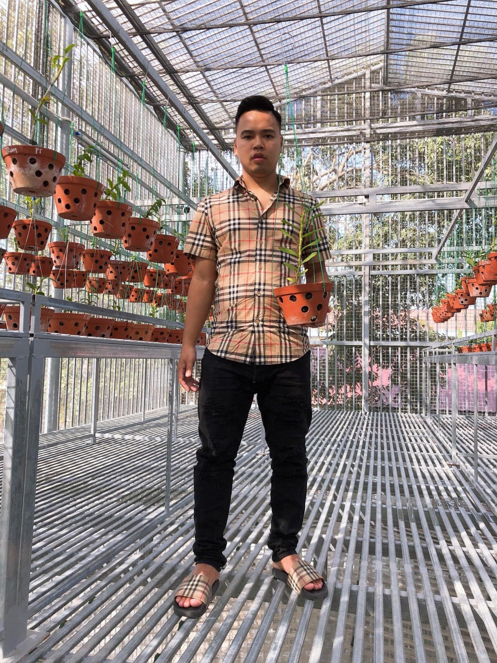 Nam Marboro và niềm vui tao nhã với hoa lan rừng Nam Marboro và niềm vui tao nhã với hoa lan rừng