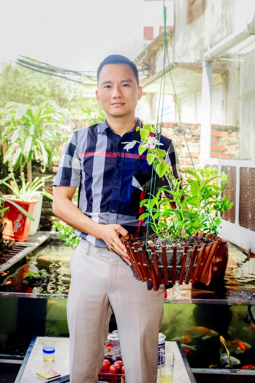 Công Hậu và chuyện tình với mộc hương