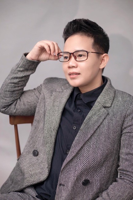 CEO Hà Hiền mong muốn vẻ đẹp của người phụ nữ Việt Nam sẽ được nhiều nước trên thế giới biết đến. CEO Hà Hiền mong muốn vẻ đẹp của người phụ nữ Việt Nam sẽ được nhiều nước trên thế giới biết đến.