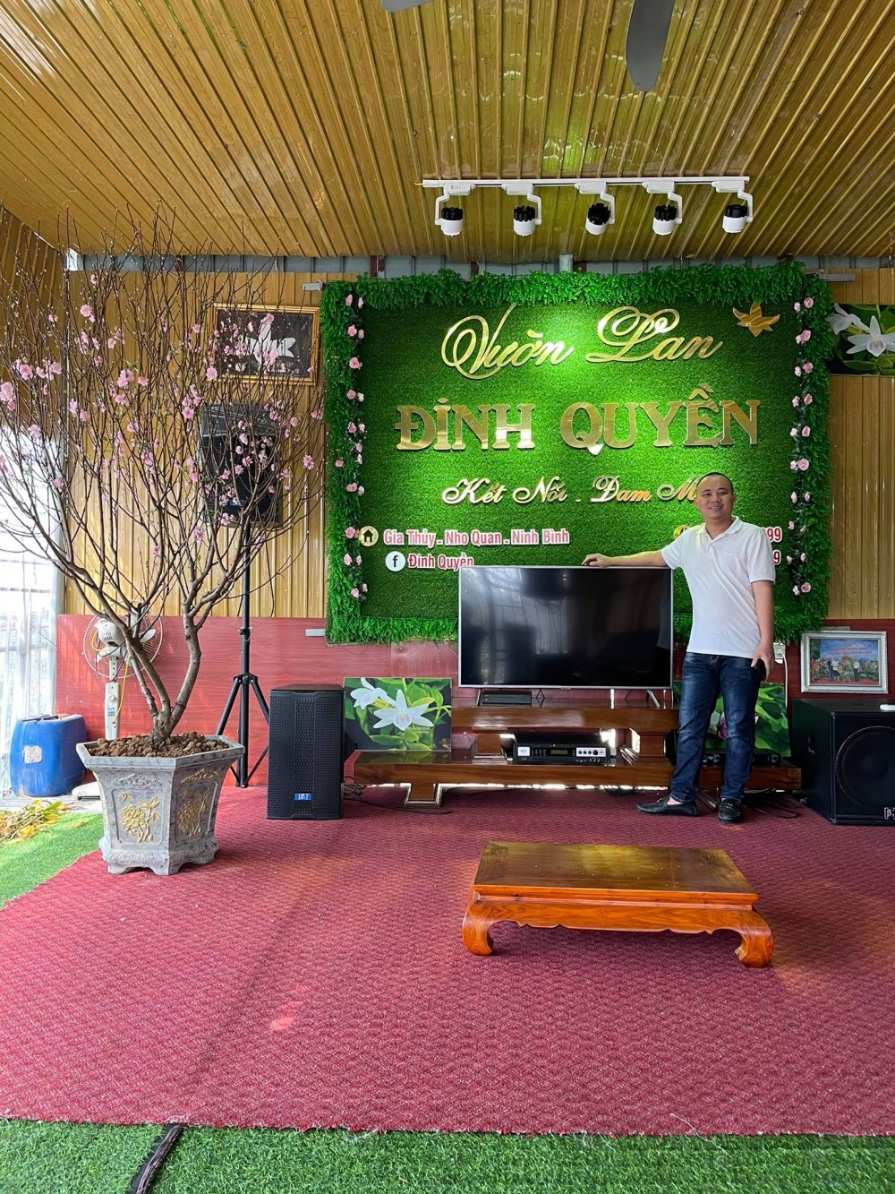 Đinh Quyền: Ông chủ vườn lan đam mê loài hoa vương giả