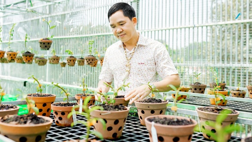 Lê Văn Thường: Trồng hoa lan mới là công việc mang lại niềm vui