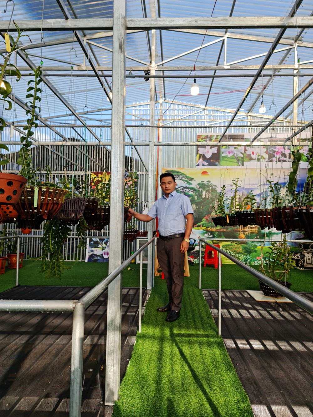 Lê Văn Thường: Trồng hoa lan mới là công việc mang lại niềm vui Lê Văn Thường: Trồng hoa lan mới là công việc mang lại niềm vui