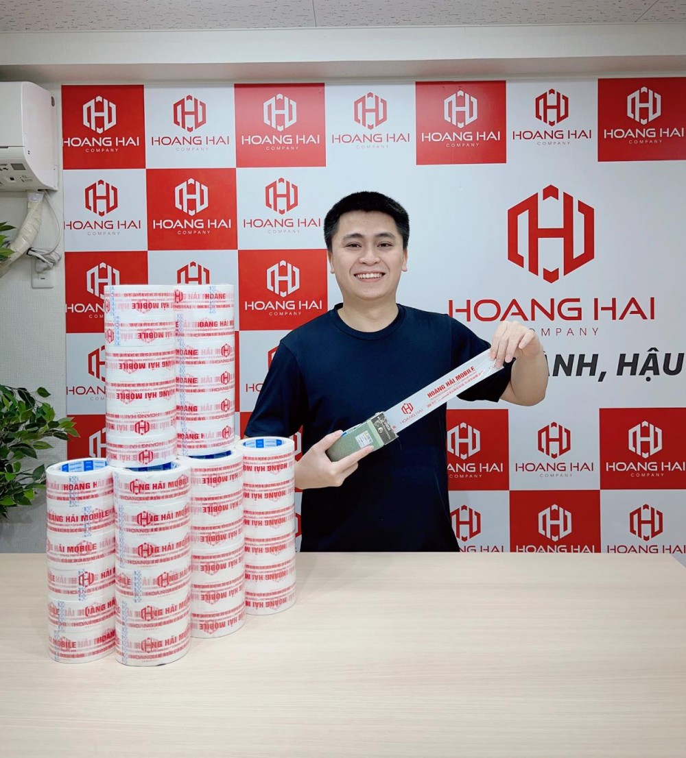 Nguyễn Đức Hoàng là chủ của thương hiệu Hoàng Hải Mobile với hai chi nhánh ở Nhật và trụ sở ở Việt Nam. Nguyễn Đức Hoàng là chủ của thương hiệu Hoàng Hải Mobile với hai chi nhánh ở Nhật và trụ sở ở Việt Nam.